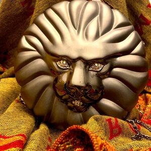 Vintage clutch crossbody